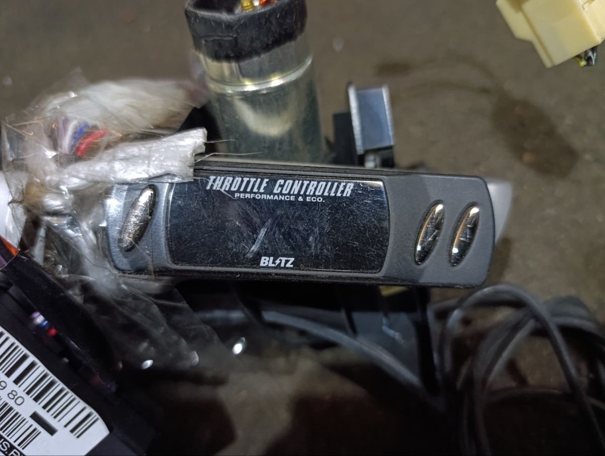 Блок упр-я на Subaru Legacy Wagon BP5 EJ20X Фото 6