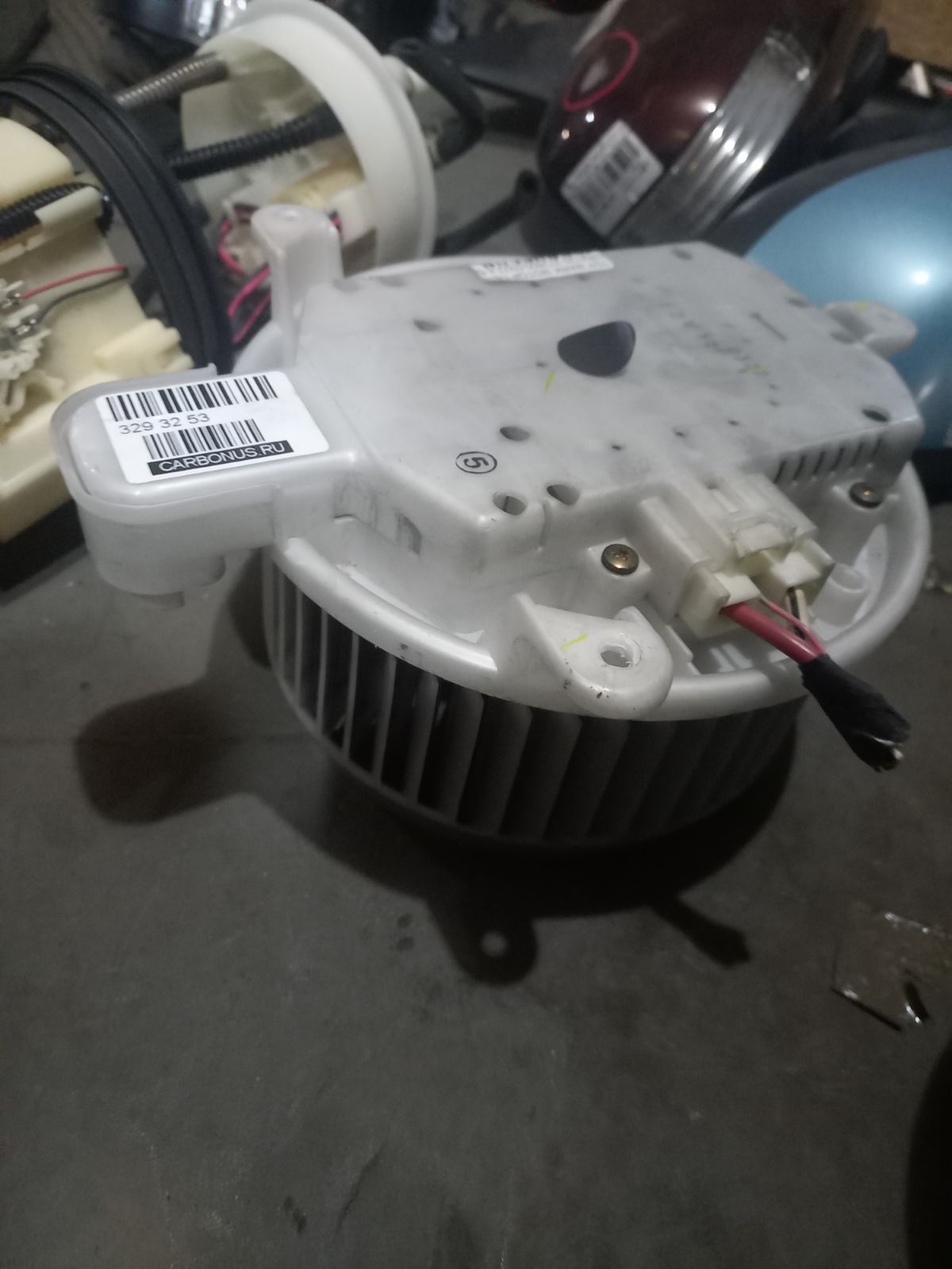 Мотор печки 87103-30400 на Toyota Mark X GRX120 Фото 2