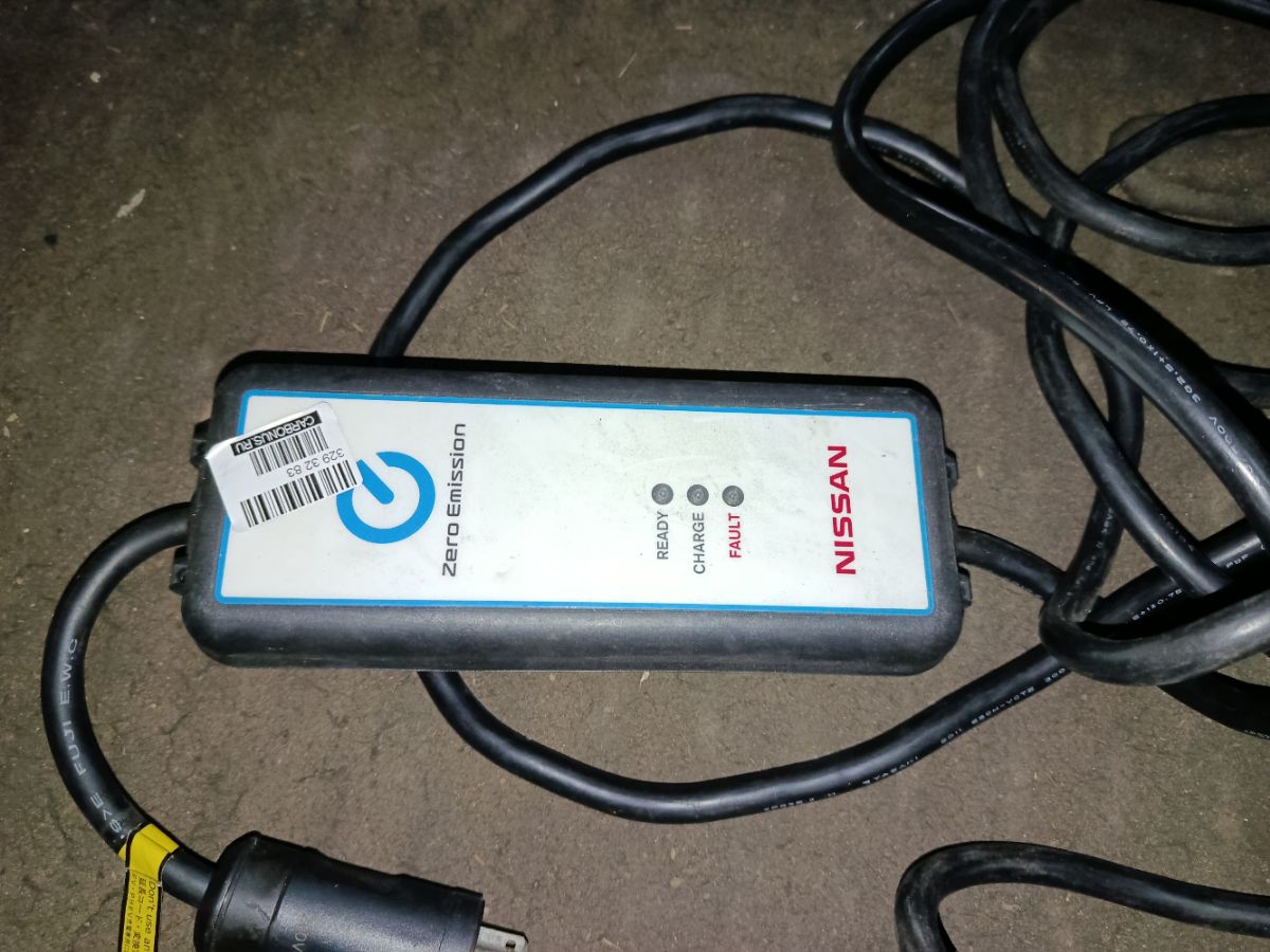 Зарядное устройство Nissan Leaf ZE0 29690-3NA1A Фото 6