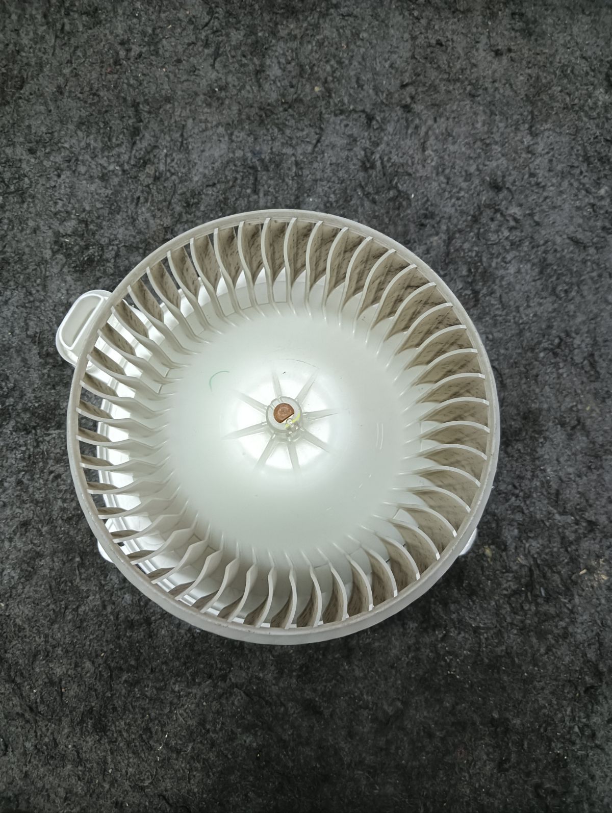 Мотор печки 87103-30400 на Toyota Mark X GRX120 Фото 6