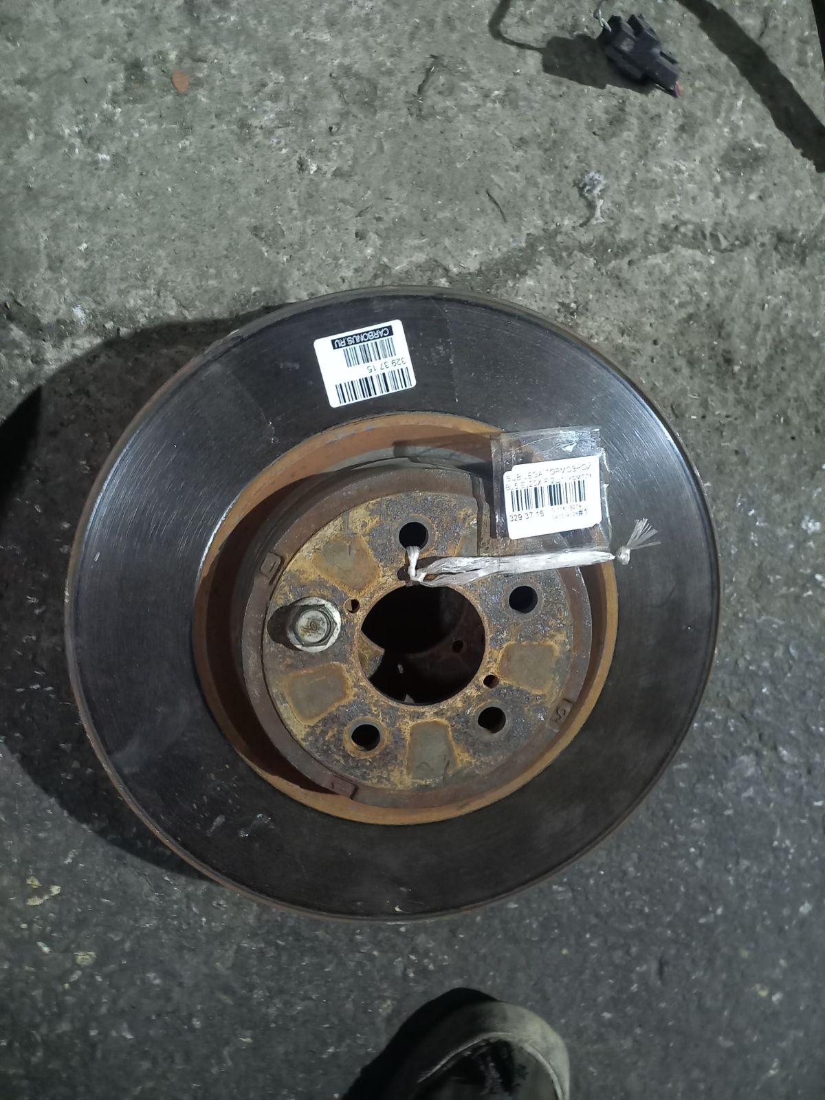 Тормозной диск на Subaru Legacy BL5 EJ20X Фото 2