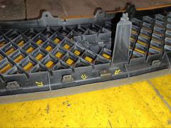 Решетка радиатора 53111-26280 на Toyota Hiace Regius KCH46G Фото 13