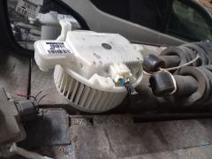 Мотор печки 87103-30400 на Toyota Crown GRS182 Фото 6