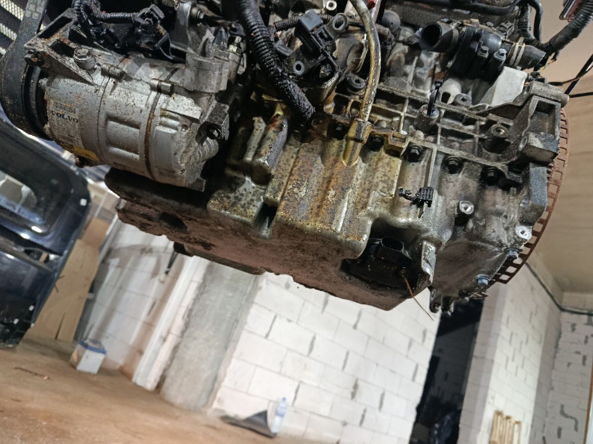 Двигатель на Volvo V70 BW B5254T10 Фото 11