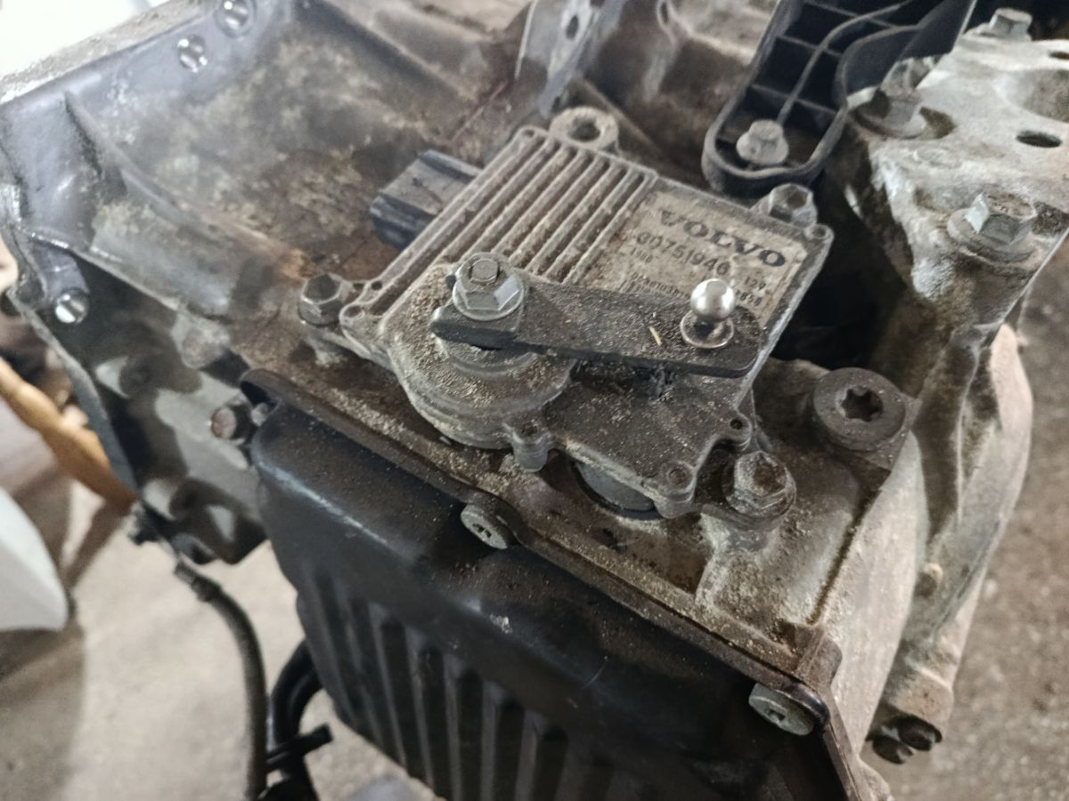 КПП автоматическая на Volvo V70 BW B5254T10 Фото 4