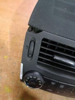 Блок управления климатконтроля 2118300190 на Mercedes-Benz E-Class W211.061 112.913 Фото 13