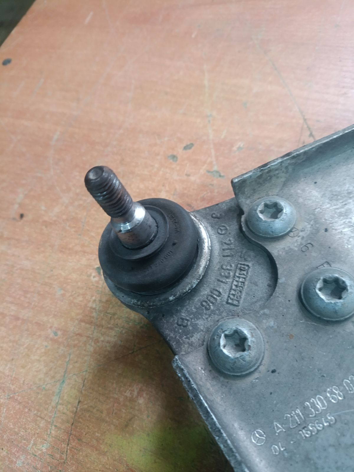 Рычаг A2113306807, A2113300138, A2113308907, A2113309007 на Mercedes-Benz E-Class W211.061 112.913 Фото 7