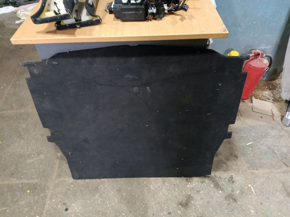 Обшивка багажника на Bmw 3-Series E46 Фото 9