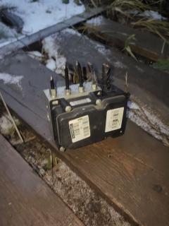 Блок ABS на Nissan Teana J32 VQ25DE Фото 8