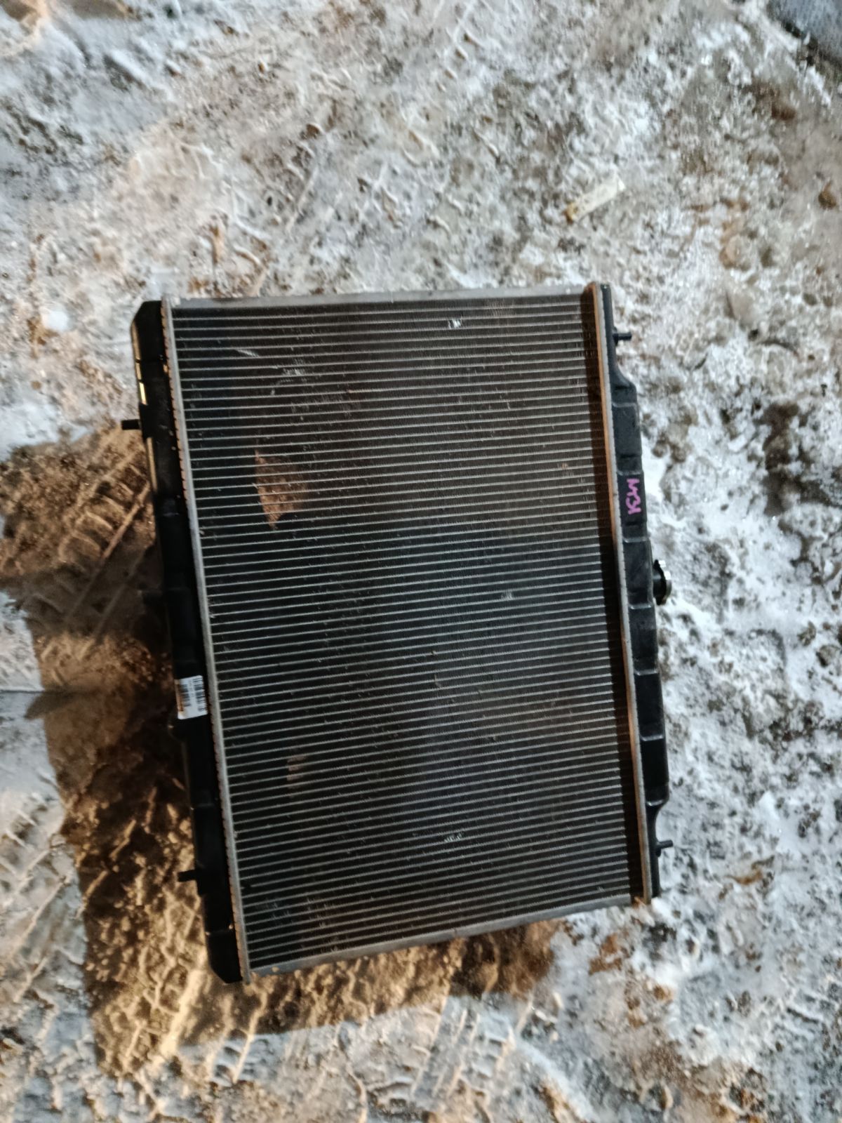 Радиатор ДВС 070149N, 1025453SX, 105266, 120137, 13002292, 17365T, 21400JG000, 21400JG300, 21400JG45B, 258365J, 258365K, 258365R, 272292R, 350213135400, 37555, 53761, 60132292, 67365, 716979, 735205, 8608606, ACRB120, ACRB176, ACRM120, ACRM176, DA271163, DAP271163, DN2292, DRM46006, FP 50 A1446, FP 50 A1446X, FRC1085, FRC1085M, JPR0021, KRZ1326, LRC141G4, MK1531, NDN1071, NI016716, NI016716K, NIS07T31, NISZ07T31, NNXTR07910, NNXTR07912, NS0007T31, NS0007T312R, NS1211R, NSNT311216, PL022114, PL022114R, RB1105, SGNS0007T31, TD-036-21400, VCS8365, VT06067, WG1722580 на Nissan X-Trail NT31 MR20DE Фото 3