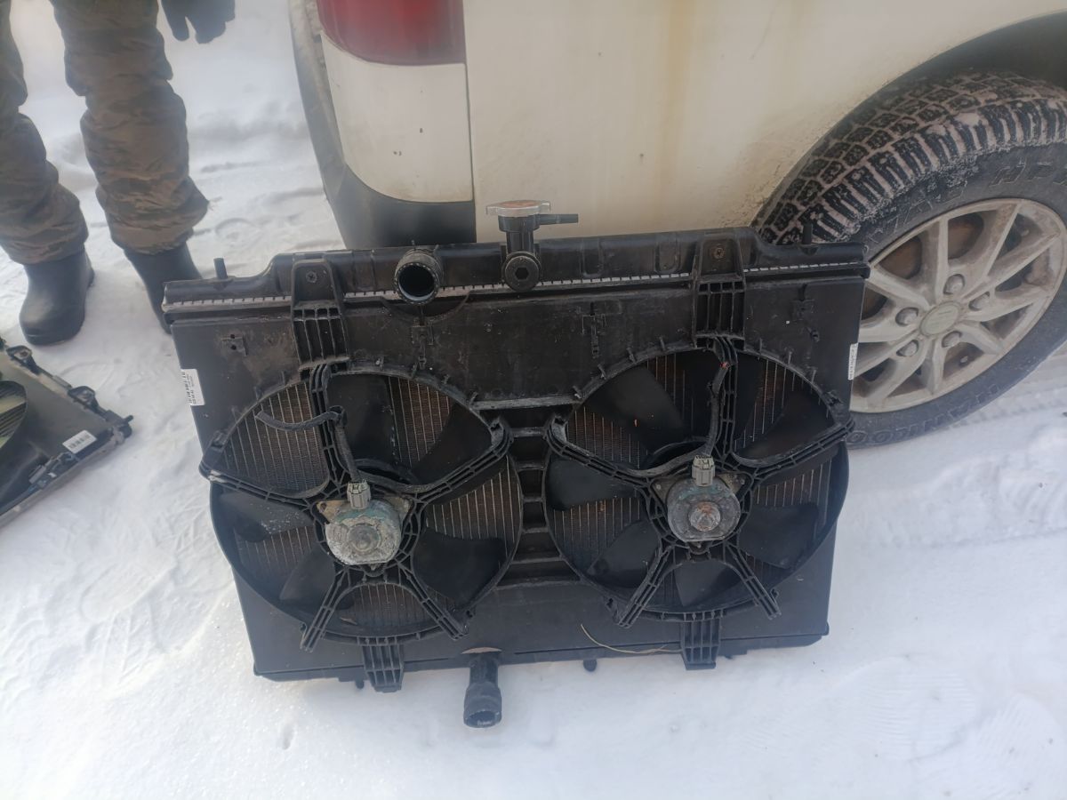 Радиатор ДВС 070149N, 1025453SX, 105266, 120137, 13002292, 17365T, 21400JG000, 21400JG300, 21400JG45B, 258365J, 258365K, 258365R, 272292R, 350213135400, 37555, 53761, 60132292, 67365, 716979, 735205, 8608606, ACRB120, ACRB176, ACRM120, ACRM176, DA271163, DAP271163, DN2292, DRM46006, FP 50 A1446, FP 50 A1446X, FRC1085, FRC1085M, JPR0021, KRZ1326, LRC141G4, MK1531, NDN1071, NI016716, NI016716K, NIS07T31, NISZ07T31, NNXTR07910, NNXTR07912, NS0007T31, NS0007T312R, NS1211R, NSNT311216, PL022114, PL022114R, RB1105, SGNS0007T31, TD-036-21400, VCS8365, VT06067, WG1722580 на Nissan X-Trail NT31 MR20DE Фото 7