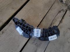 Крепление бампера 52116-12400 на Toyota Corolla Fielder NZE144 Фото 4