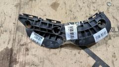 Крепление бампера на Toyota Corolla Fielder NZE144 52116-12400, Переднее расположение