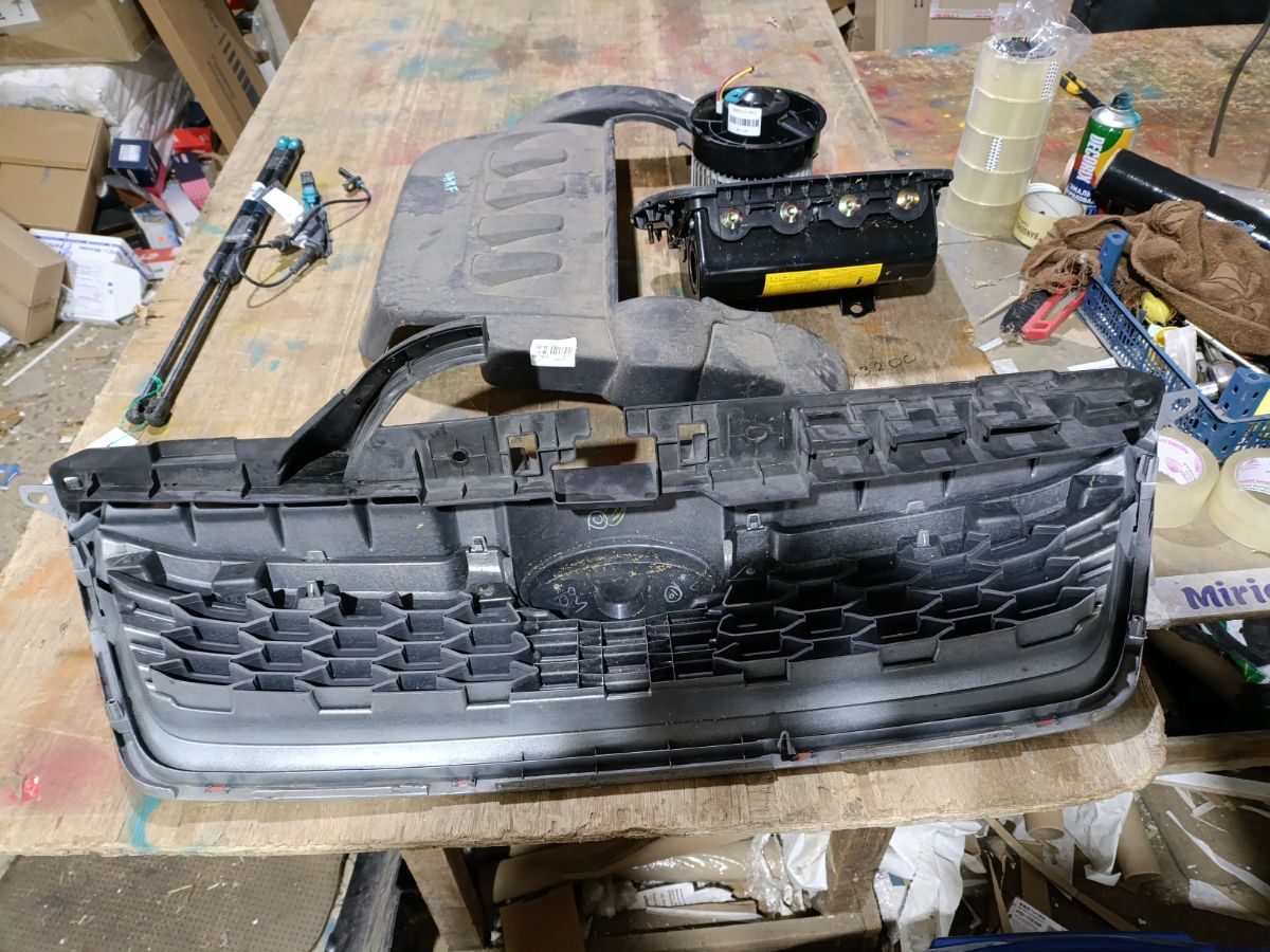 Решетка радиатора на Subaru Impreza Wagon GP7 Фото 9