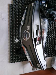 Решетка радиатора 62310-8Y20A на Nissan Note E11 Фото 5