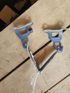 Крепление капота на Honda Fit GK3 Фото 3