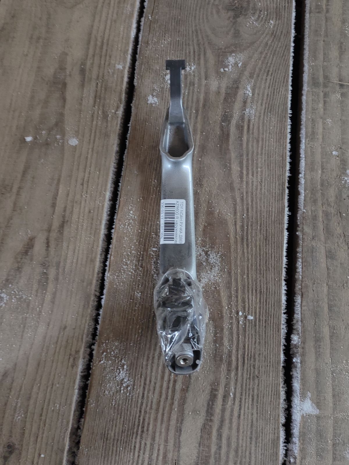 Ручка двери на Toyota Noah AZR60G Фото 5