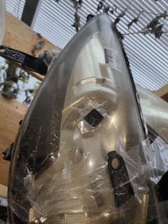 Фара 100-20061 100-20061 на Subaru Legacy Wagon BR9 Фото 8