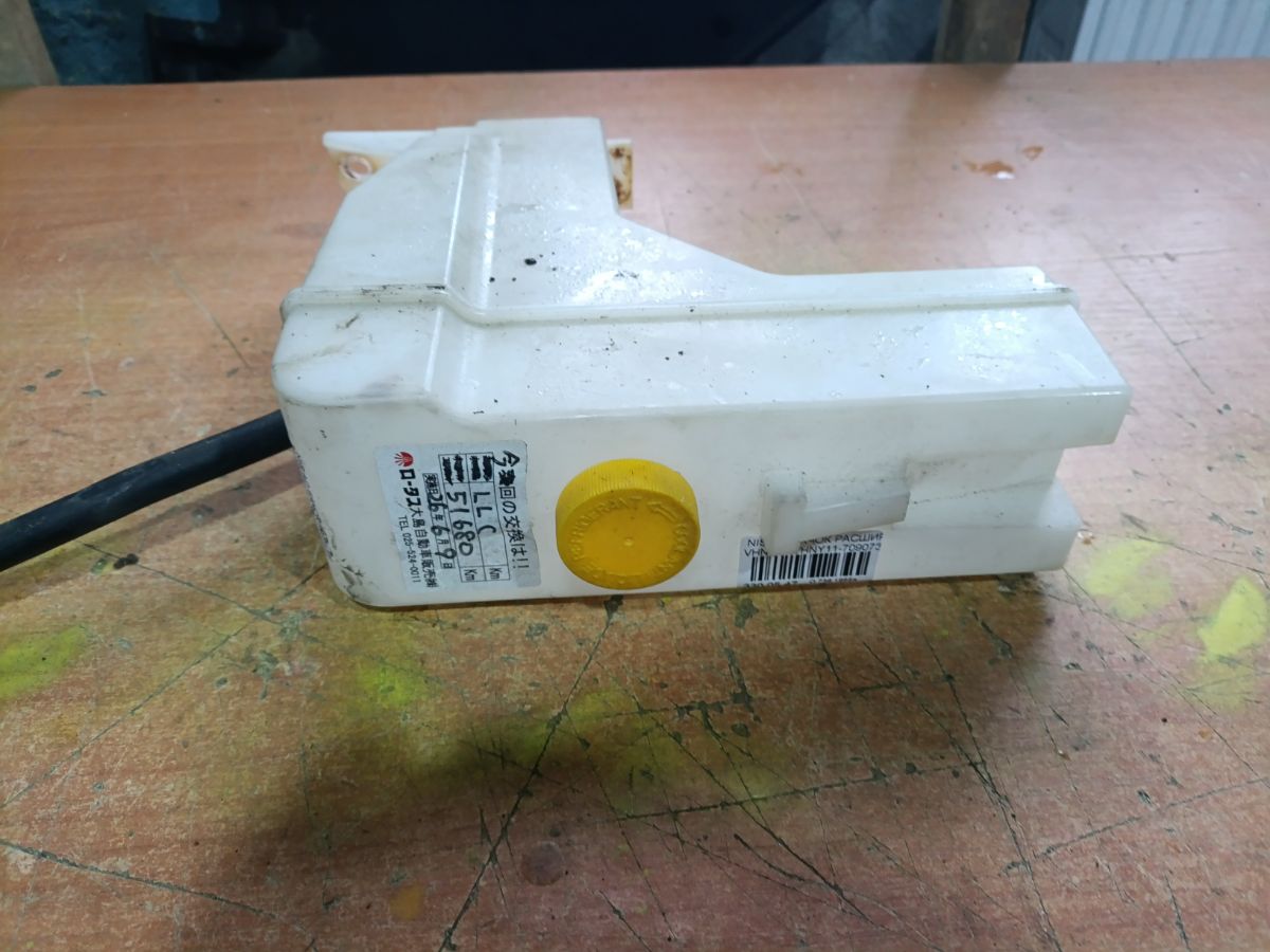 Бачок расширительный 21711-4U00A, 217114U000 на Nissan Ad VHNY11 Фото 8