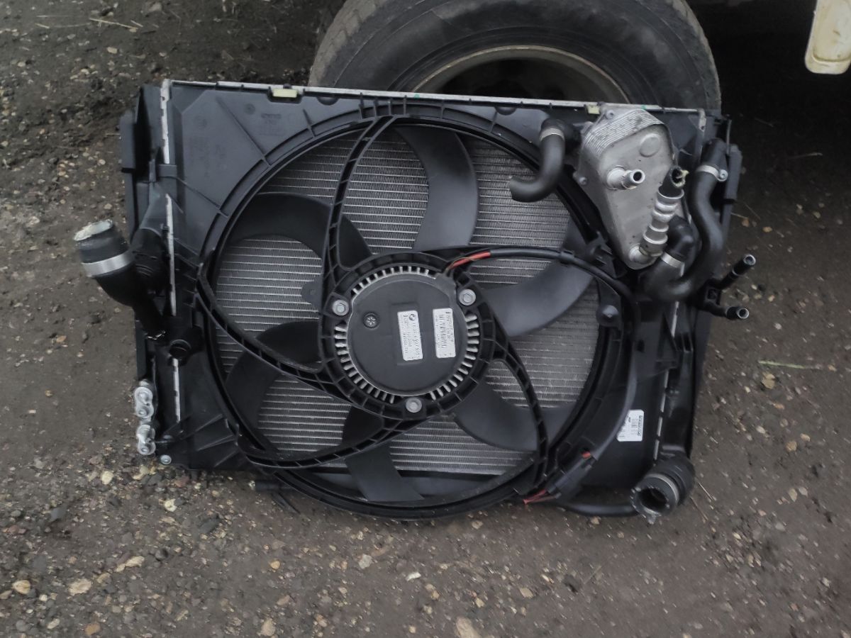 Радиатор ДВС 17117559273 на Bmw 3-Series E90 N46B20 Фото 12