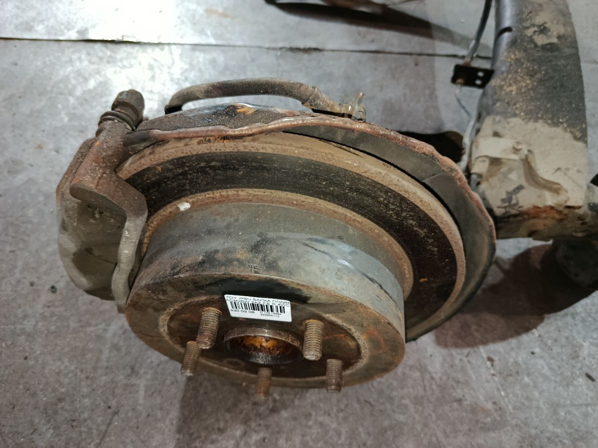 Балка подвески на Toyota Ipsum ACM26W 2AZ-FE Фото 9