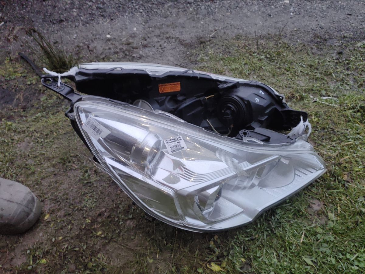 Фара 100-20061 100-20061 на Subaru Legacy Wagon BRM Фото 9