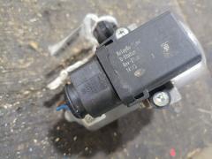 Вакуумный насос 1K0612181F на Volkswagen Polo 6R Фото 4