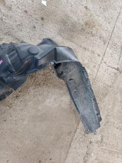 Подкрылок 53876-28251 на Toyota Voxy ZRR70G 3ZR-FAE Фото 2