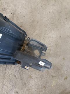 Подкрылок 53876-28251 на Toyota Voxy ZRR70G 3ZR-FAE Фото 3