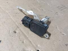 Датчик расхода воздуха на Toyota Voxy ZRR70G 3ZR-FAE 22204-0V020  22204-28010