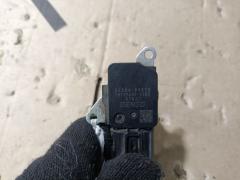 Датчик расхода воздуха 22204-0V020, 22204-28010 на Toyota Voxy ZRR70G 3ZR-FAE Фото 3