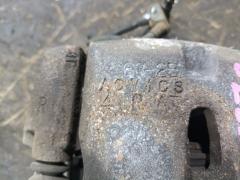 Суппорт на Toyota Voxy ZRR70G 3ZR-FAE Фото 2
