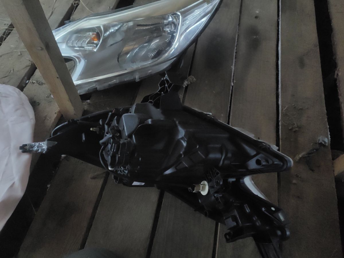 Фара 1868 1868 на Nissan Note E12 Фото 15