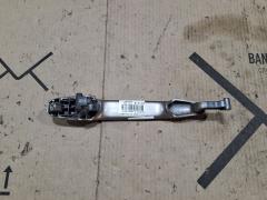 Ручка двери на Toyota Noah AZR60G Фото 4