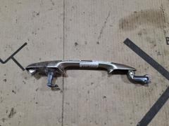 Ручка двери на Toyota Noah AZR60G Фото 3