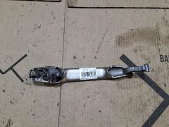 Ручка двери на Toyota Noah AZR60G Фото 4