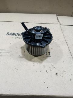 Мотор печки на Toyota Opa ZCT15 87103-32040