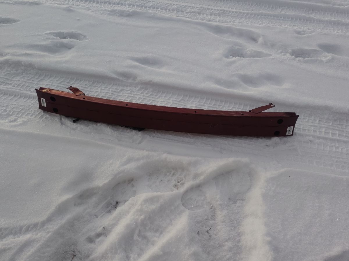 Жесткость бампера на Toyota Corolla Spacio ZZE124N Фото 3