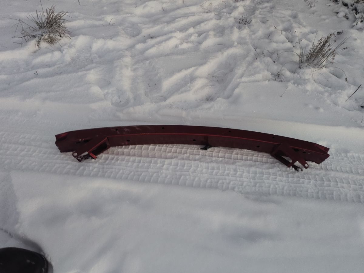 Жесткость бампера на Toyota Corolla Spacio ZZE124N Фото 4