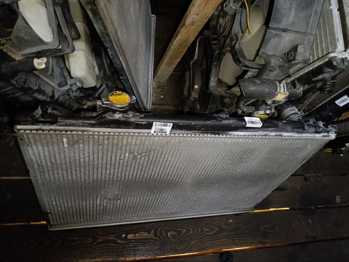 Радиатор ДВС на Toyota Kluger V ACU25W 2AZ-FE Фото 6