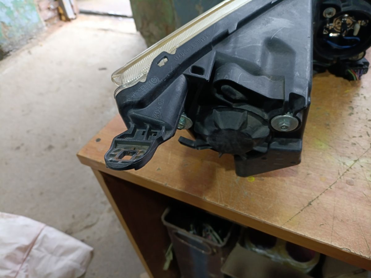 Фара P2970 P2970 на Mitsubishi Colt Z21A Фото 26