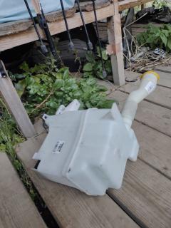 Бачок омывателя на Subaru Impreza GP7 Фото 4