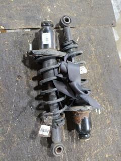 Стойка амортизатора на Toyota Prius NHW11 1NZ-FXE 341321  48530-2B790  48530-2B791  48530-32390  48530-32400  48530-39525  48530-39526  48530-39535  48530-39685  48530-39686  48530-47010  48530-47020  48530-49105  48530-49185  48530-49186  48530-63010  48530-63011  48530-69135  48530-69136  48530-69245  48530-69275A  48530-80067  48530-80132  CR-049-9782  CR-049R-T240  CR9009  SJ-049-9782  ST-049-9782, Заднее расположение