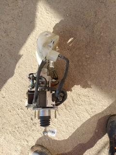 Главный тормозной цилиндр на Toyota Prius NHW11 1NZ-FXE Фото 8