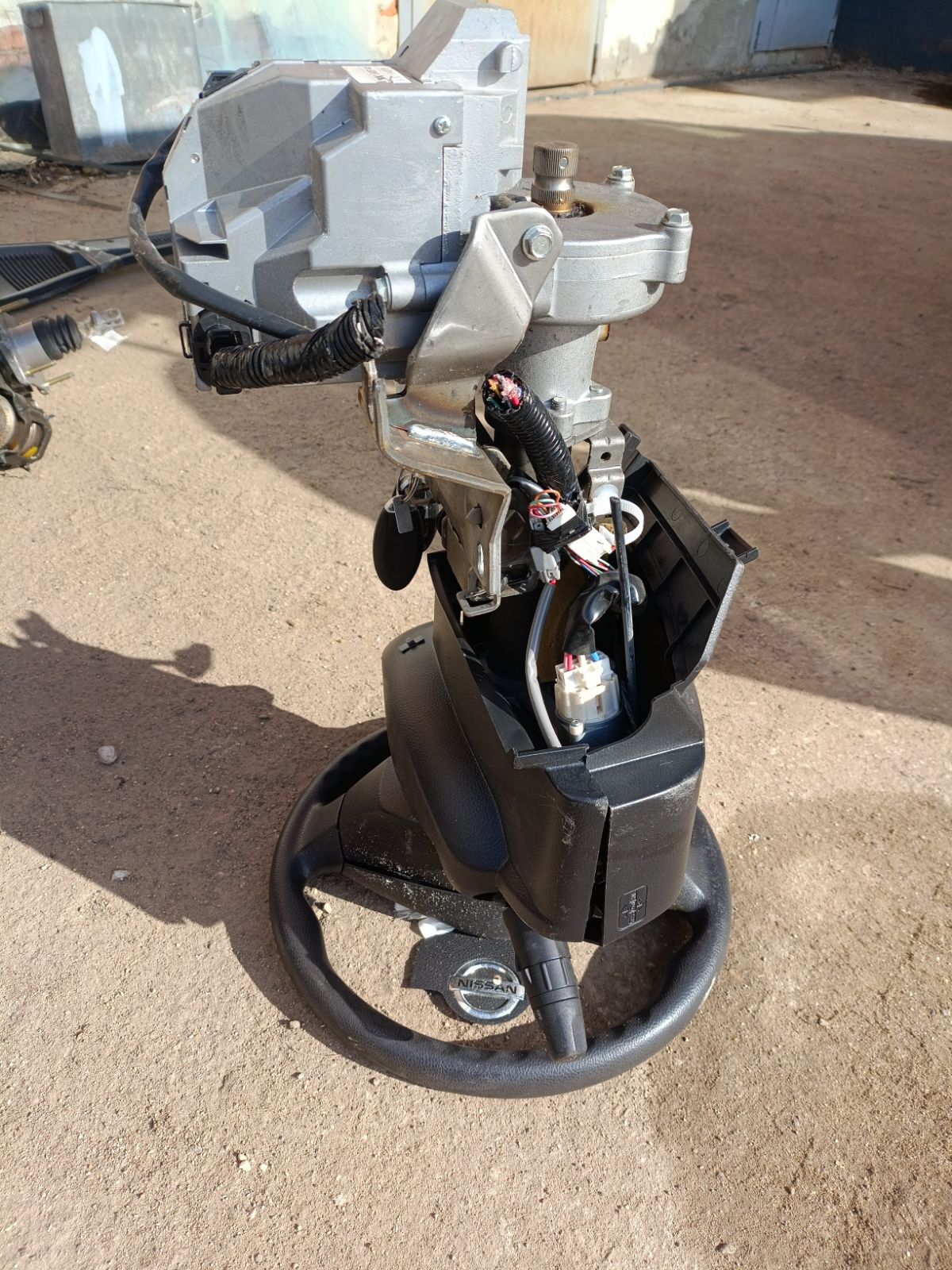 Рулевая колонка на Nissan Serena C25 Фото 3