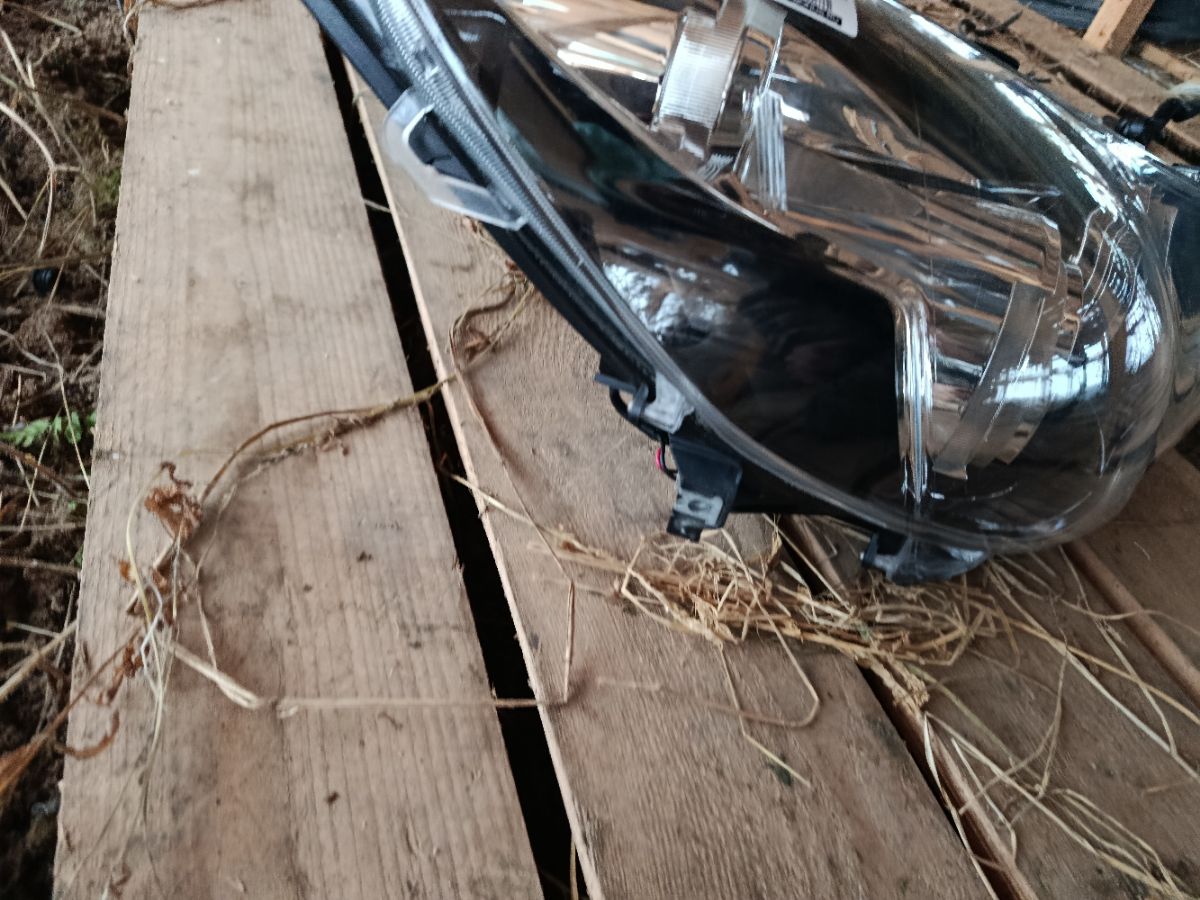 Фара 100-20061 100-20061 на Subaru Legacy Wagon BR9 Фото 16