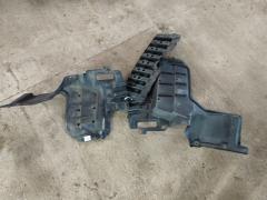 Защита двигателя 51441-28170 на Toyota Voxy ZRR75G 3ZR-FAE Фото 2