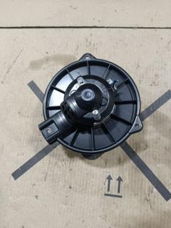 Мотор печки на Mitsubishi Delica Space Gear PD6W MR270631
