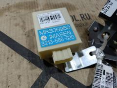 Реле MR305950. MB852142 на Mitsubishi Delica Space Gear PD6W 6G72 Фото 3