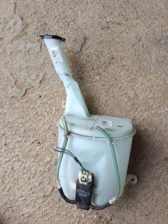 Бачок омывателя 85315-52050 на Toyota Funcargo NCP20 Фото 5